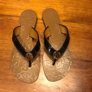 Like new! Tory Burch Thora Black Patent sandal